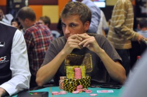 ワールドポーカーツアー・シーズン１１のグランド・プリックス・デ・パリ DAY２　チップリーダーのPhilipp Gruissem