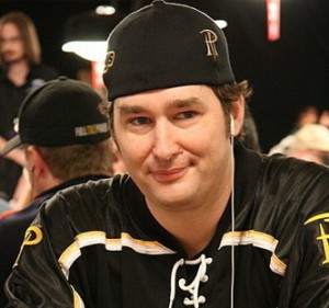 ワールド・シリーズ・オブ・ポーカー メインイベントDay4終了時トップのPhil Hellmuth ワールド・シリーズ・オブ・ポーカー メインイベントDay4終了時トップのPhil Hellmuth